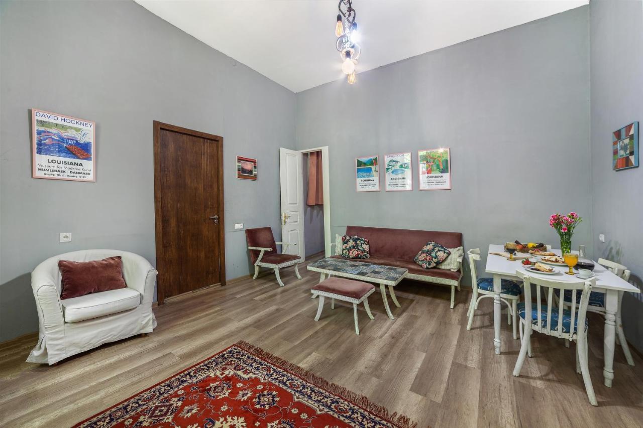 Hostel Indie Mindie Tbilisi Bagian luar foto